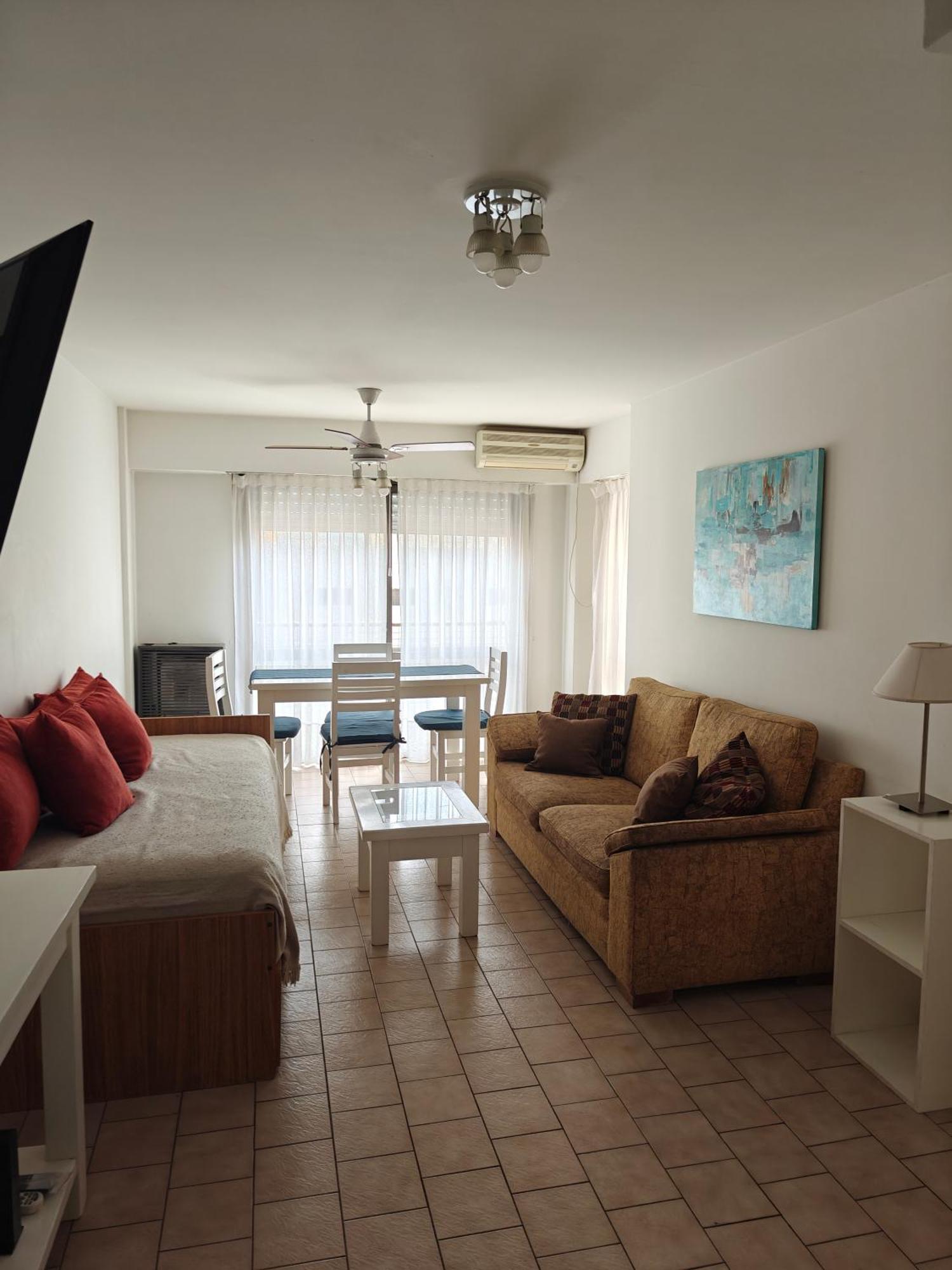Departamento Amoblado En Pleno Centro, Con Cochera Баия-Бланка Экстерьер фото
